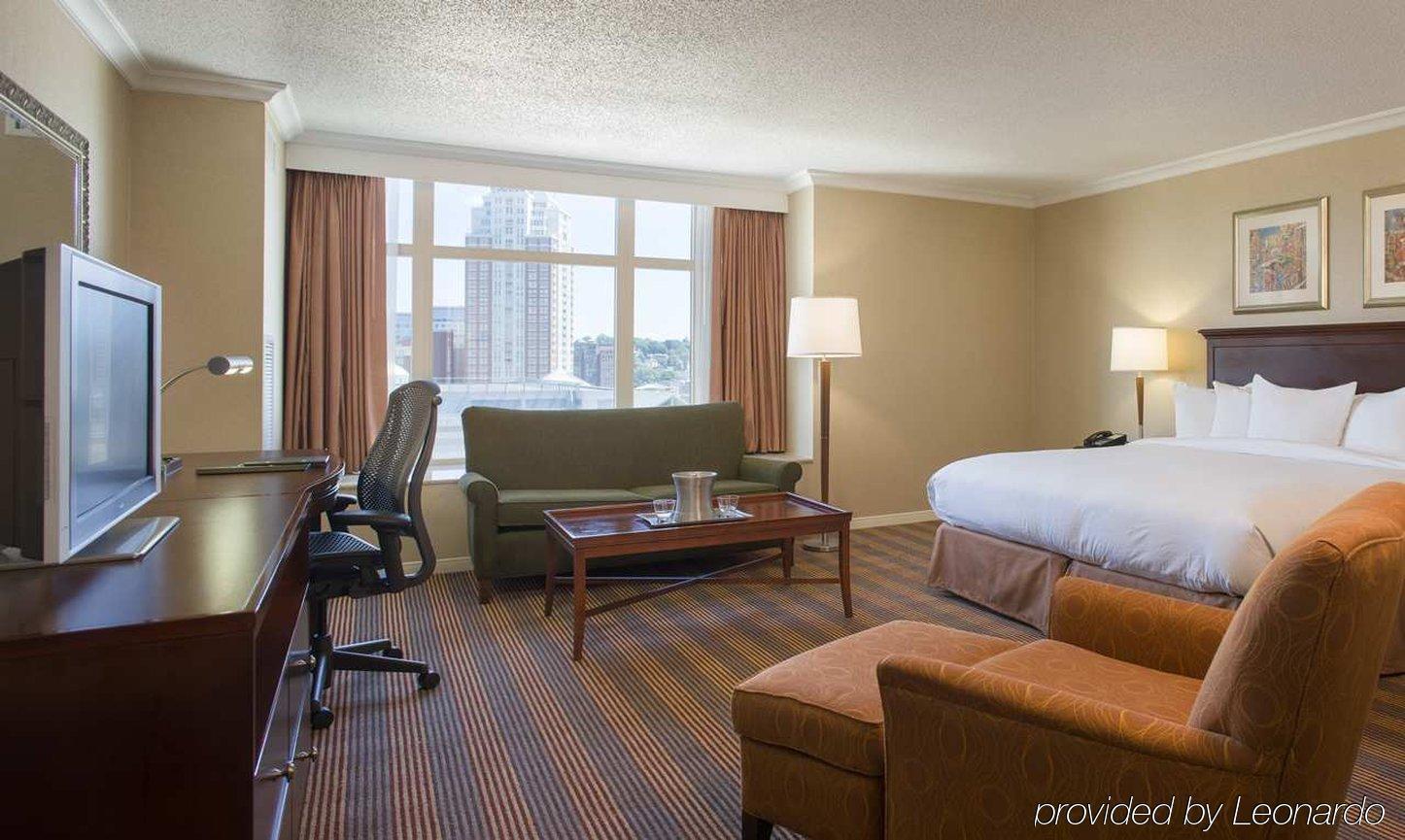 Hilton Providence Hotel Room photo